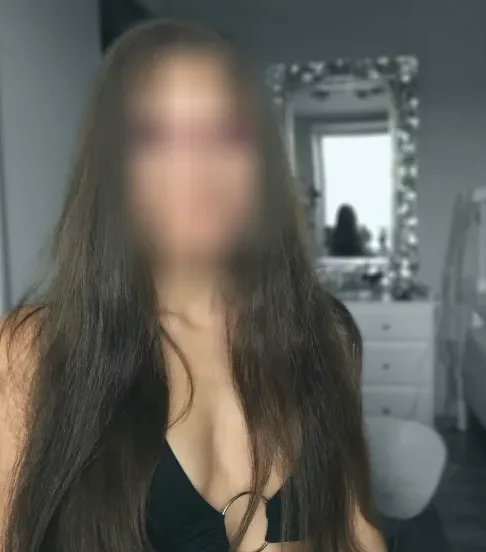 Aroa, 28 años