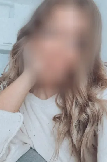 Isabel, 28 años